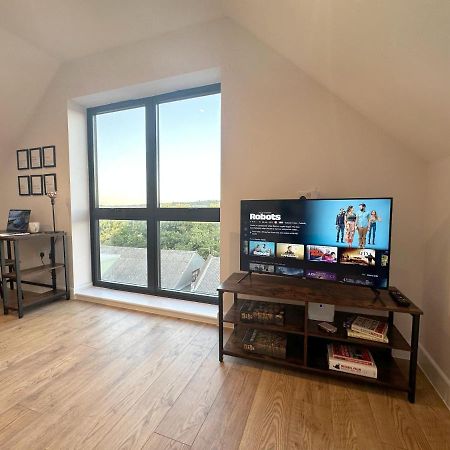 Stylish & Spacious Apartment Royal Tunbridge Wells Bagian luar foto